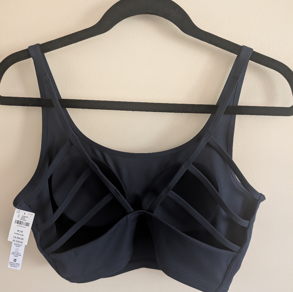 NWT! 🌟💙PINK — Lightly Lined Sports Bra (Navy) 💙✨Size M